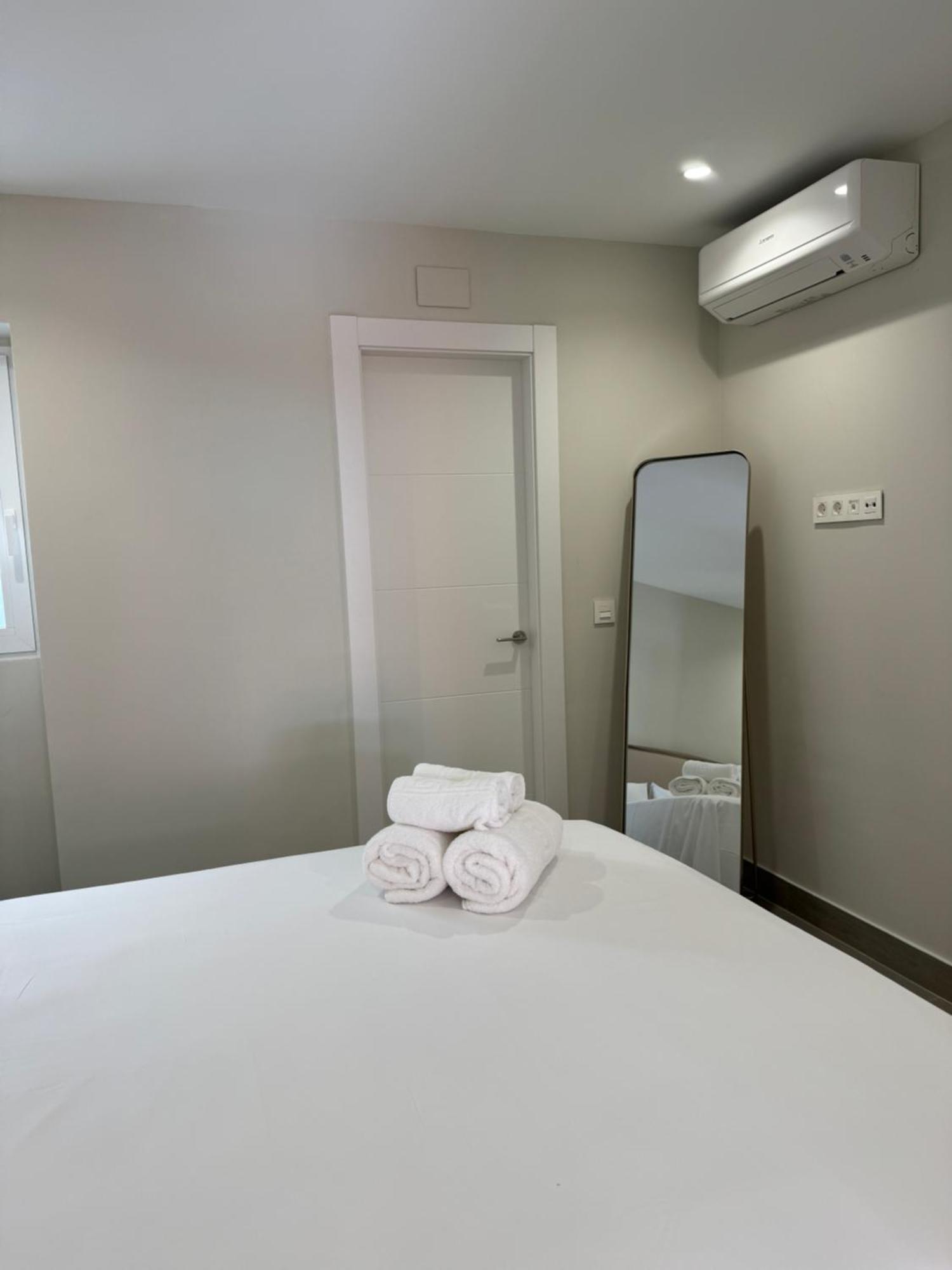 Navas 202 Elegant Suite Granada Bagian luar foto