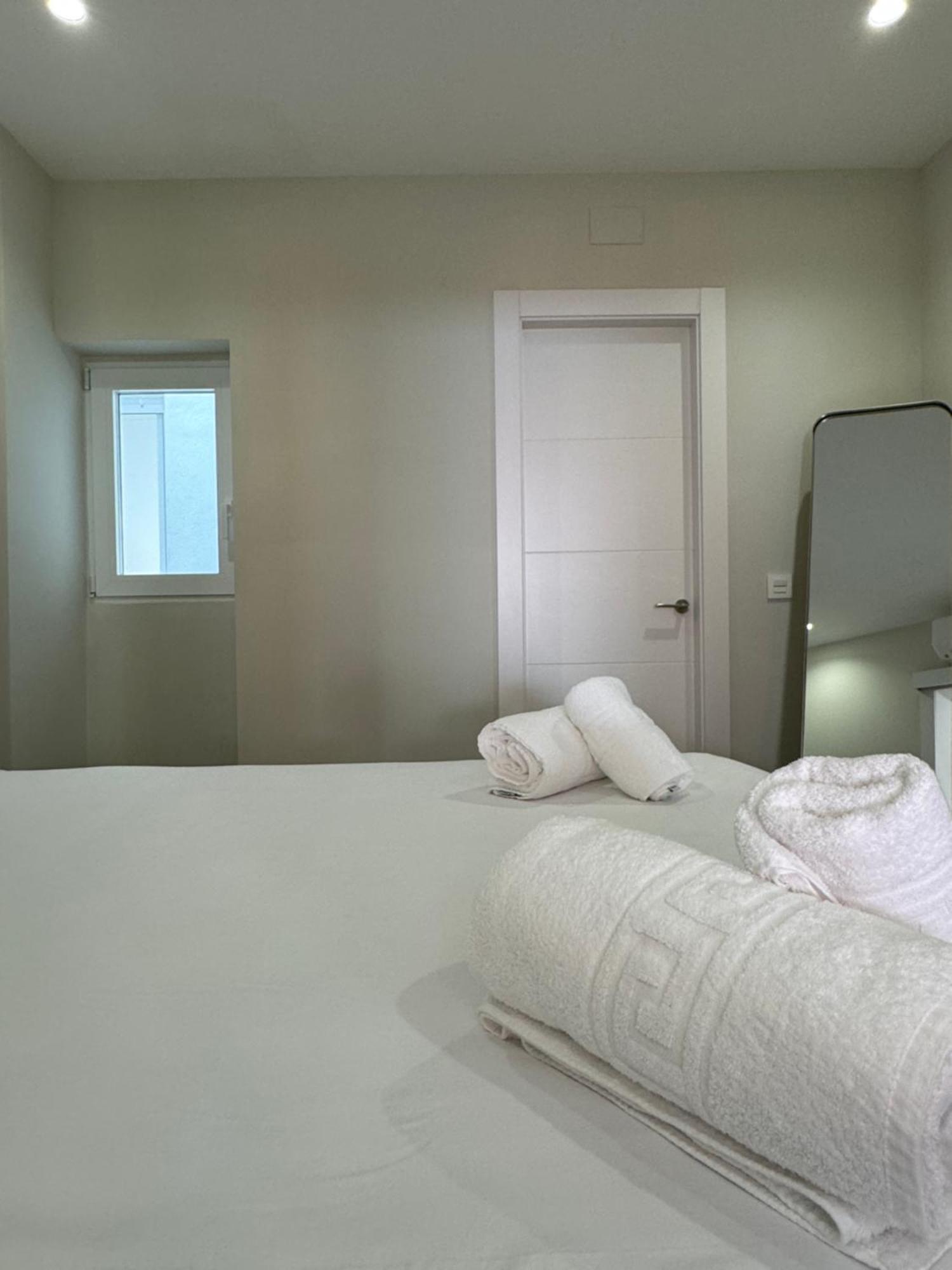Navas 202 Elegant Suite Granada Bagian luar foto